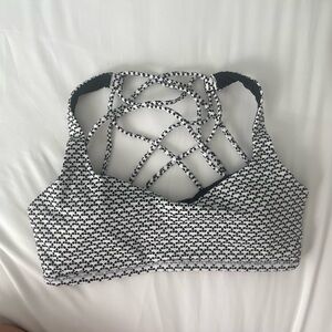 Lululemon size 6 sports bra